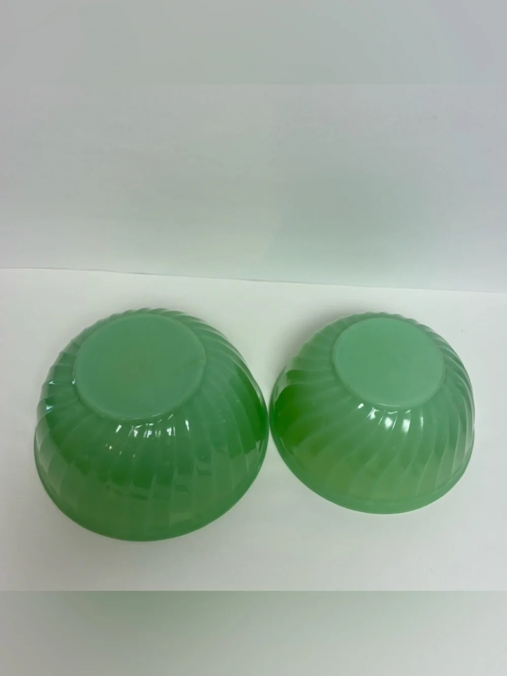 Vintage Green Swirl UNMARKED Nesting Mixing Bowl Set of 2